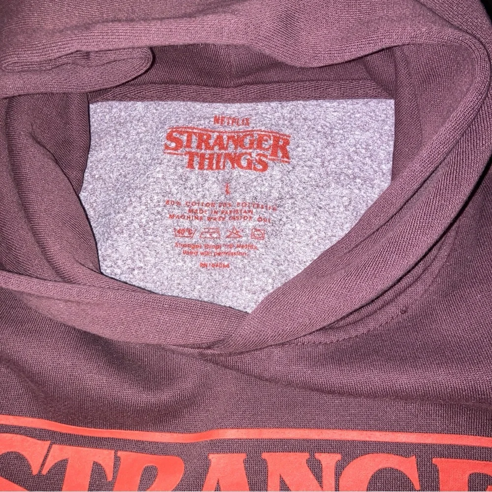 Netflix House Stranger Things Maroon Hoodie NWT - Picture 5 of 7